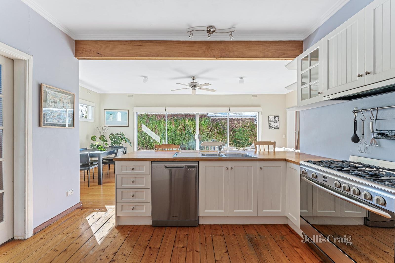 21 Macgregor Street, Parkdale image 5