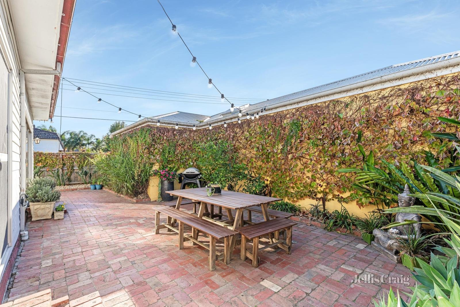 21 Macgregor Street, Parkdale image 12