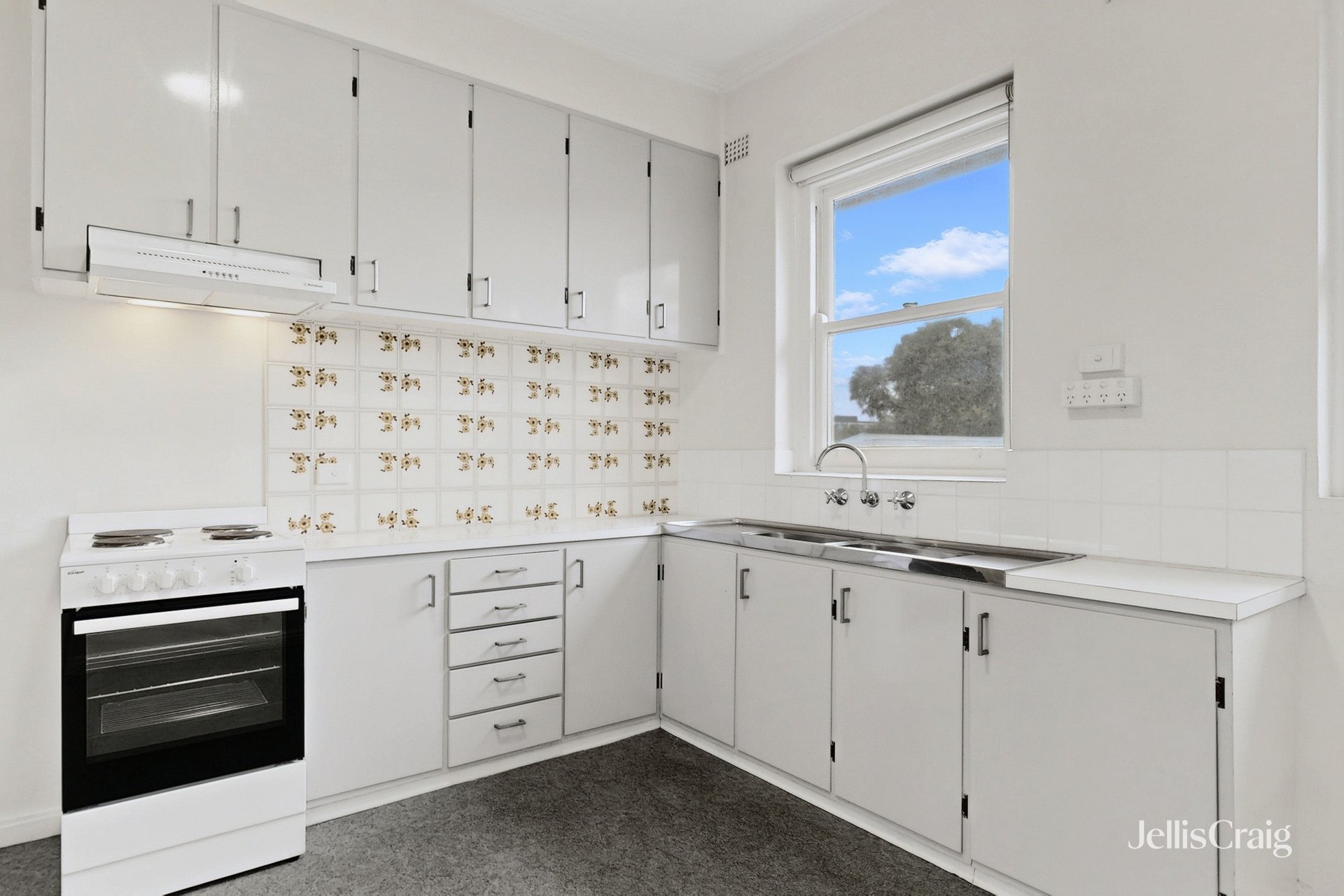 2/1 Manningtree Road, Hawthorn image 1