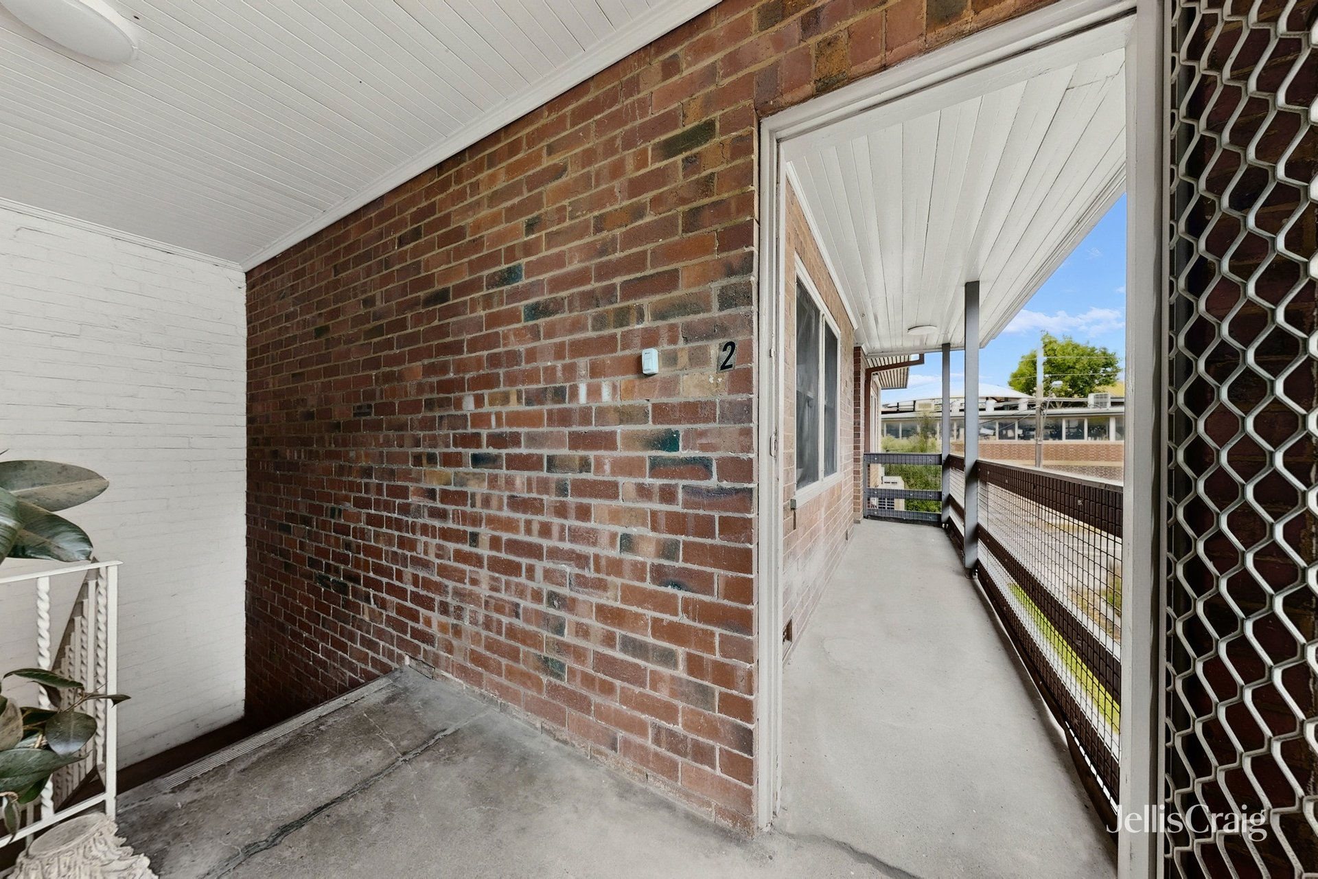 2/1 Manningtree Road, Hawthorn image 9