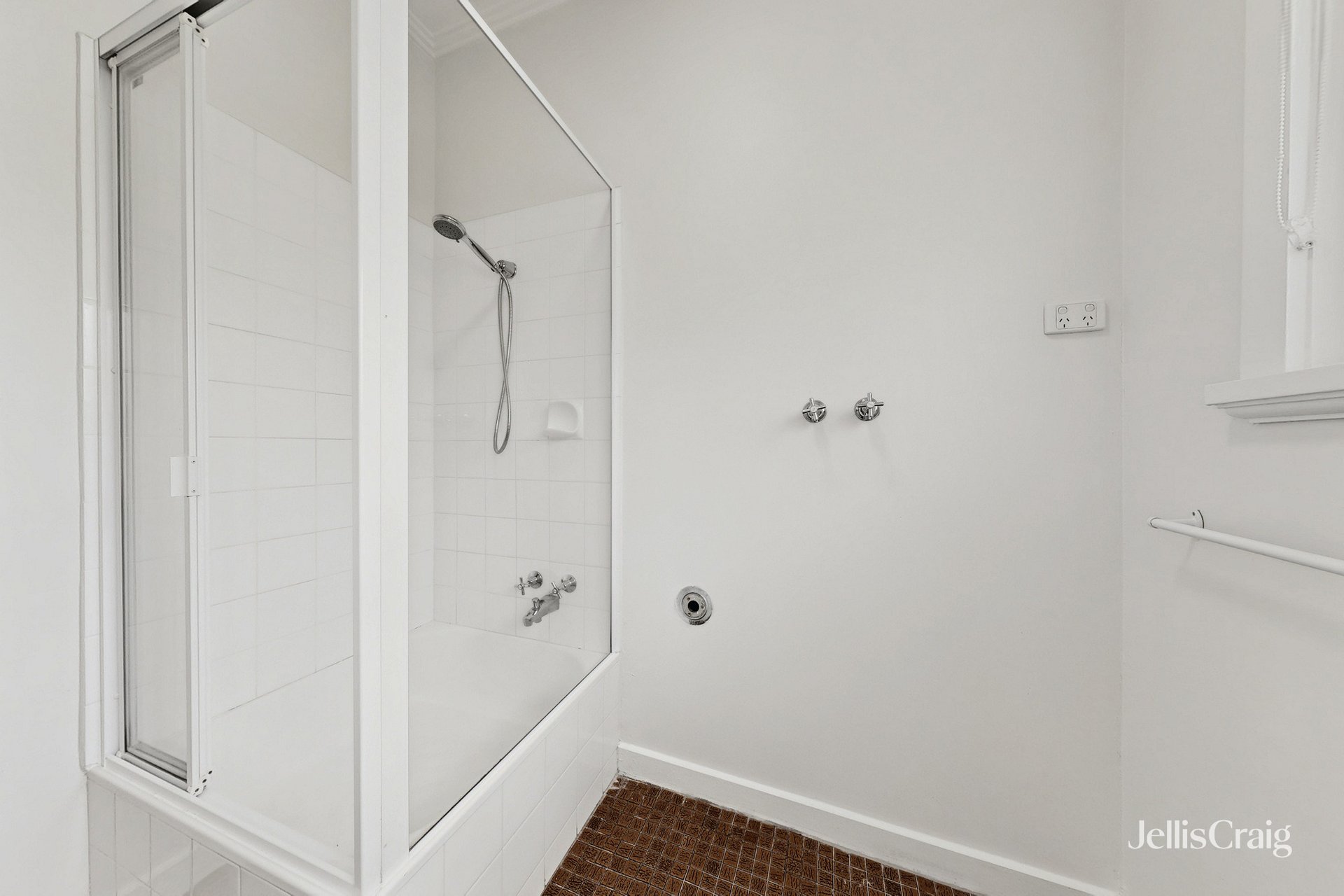 2/1 Manningtree Road, Hawthorn image 13