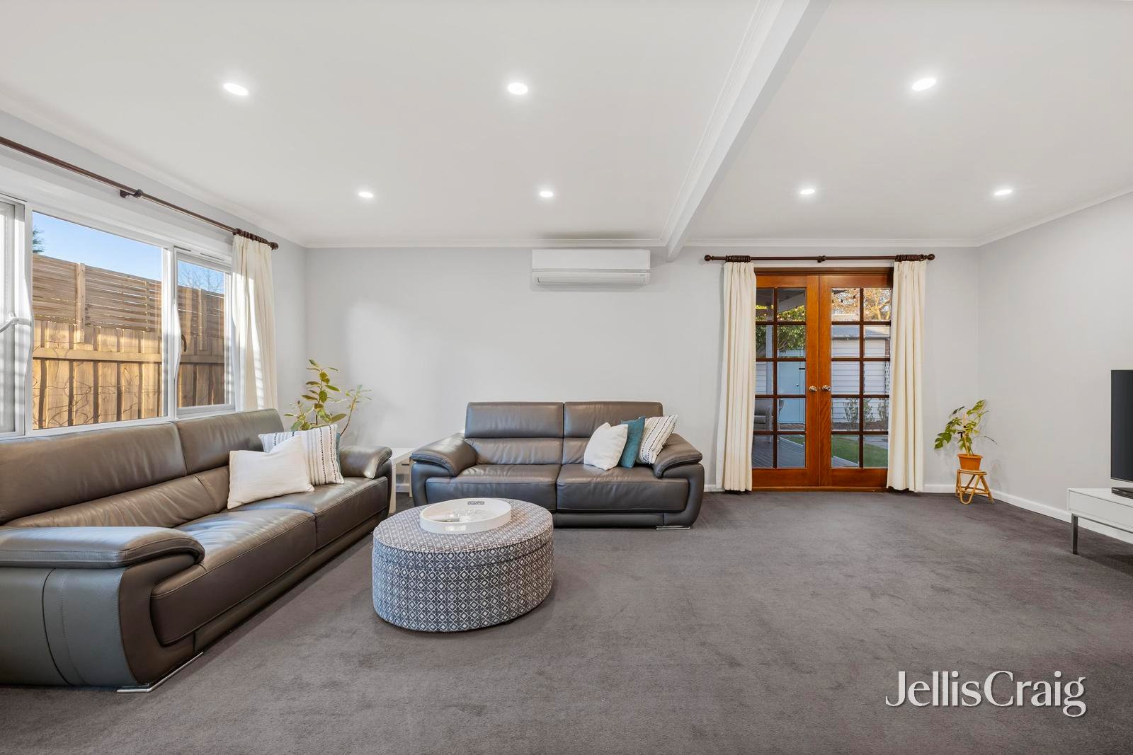 21 McDowall Street, Mitcham image 2