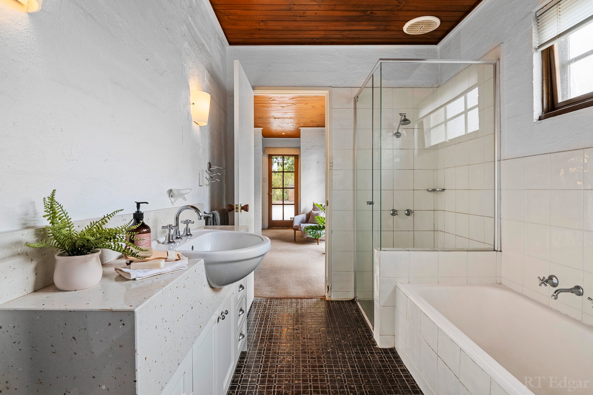 Property Gallery Thumbnail 7
