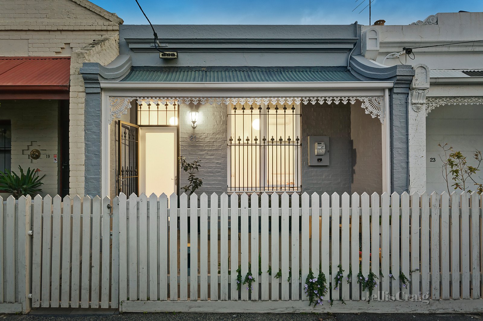 21 Miller Street, West Melbourne image 2