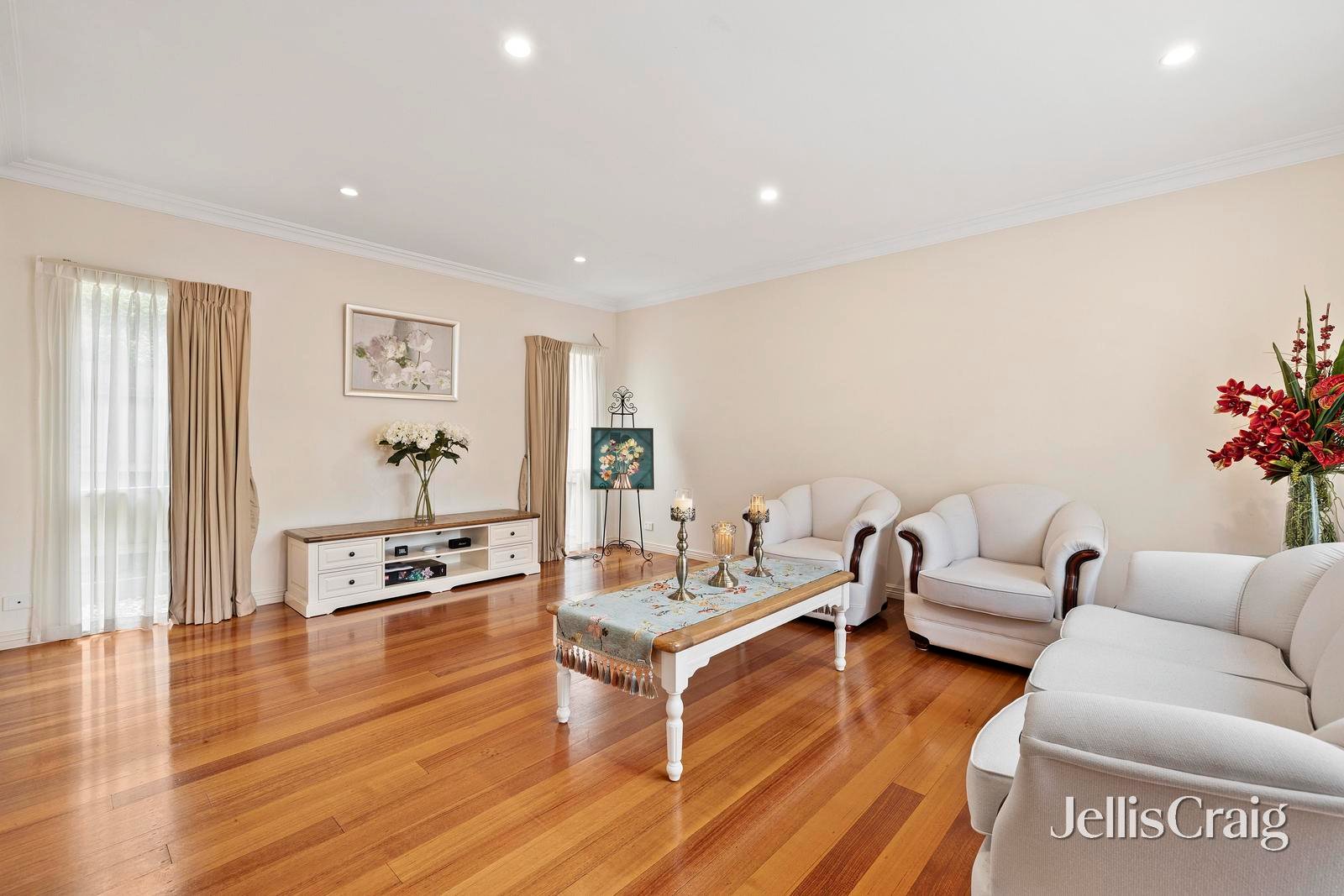 2/1 Morinda Crescent, Doncaster&nbsp;East image 2