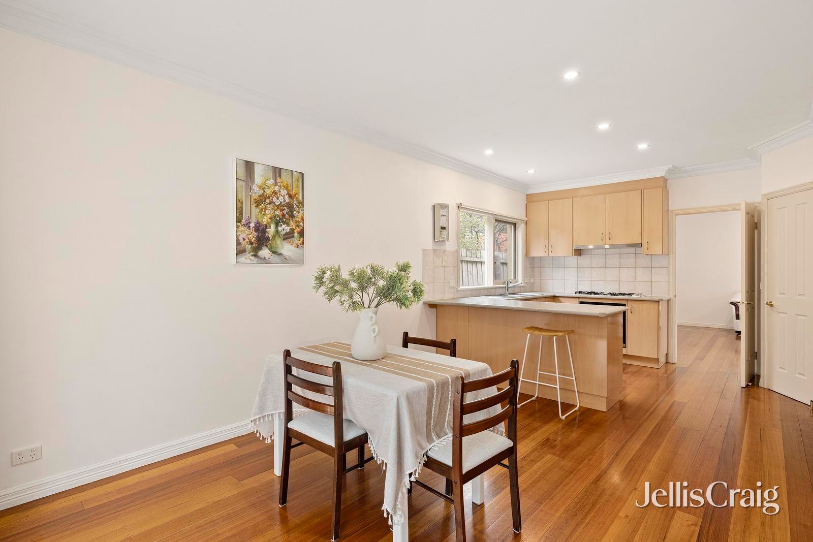 2/1 Morinda Crescent, Doncaster&nbsp;East image 3