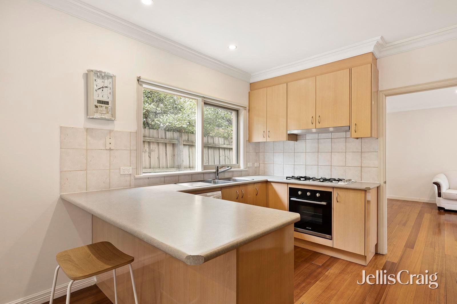 2/1 Morinda Crescent, Doncaster&nbsp;East image 4
