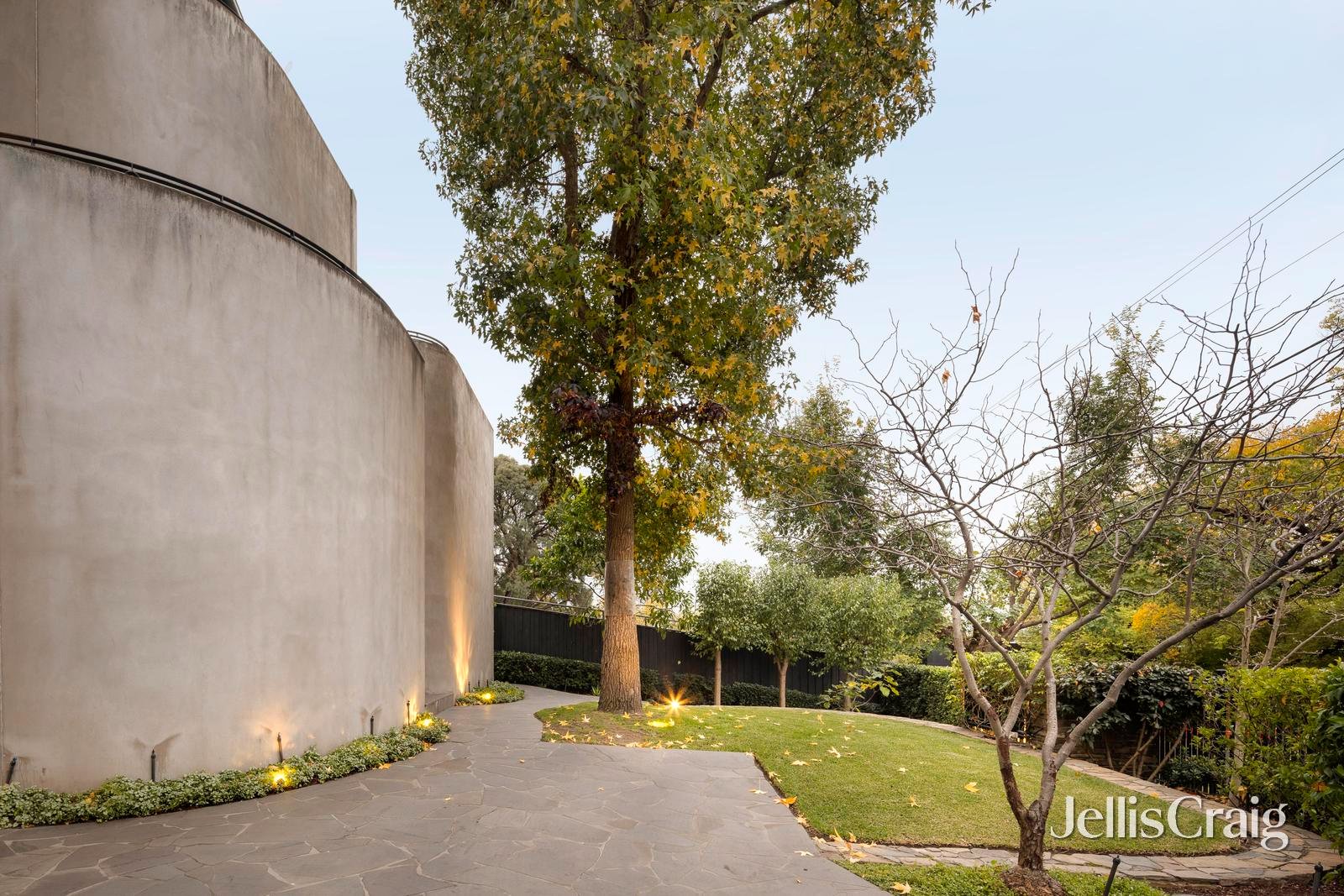 21 Mount Street, Eaglemont image 2