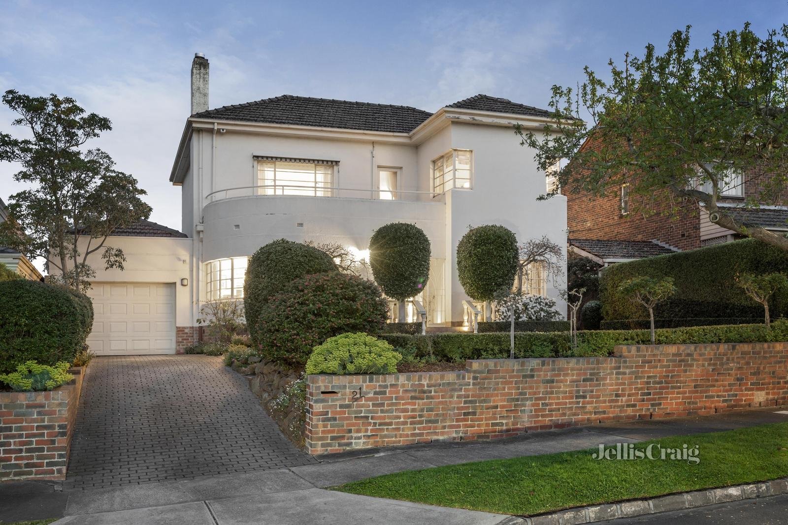 21 Mountain View Road, Balwyn North image 1