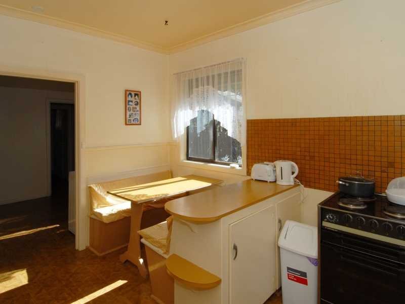 21 Norwood Street, Herne Hill image 3