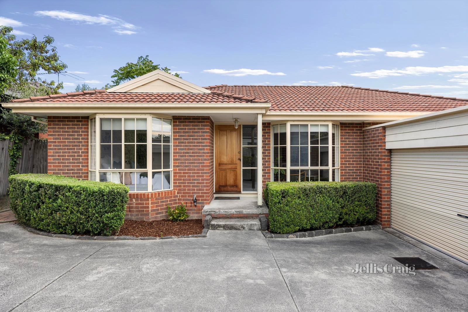 2/1 Notlen Street, Ringwood image 1