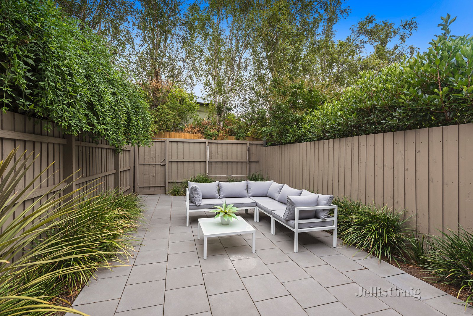 21 Oban Street, South Yarra image 5