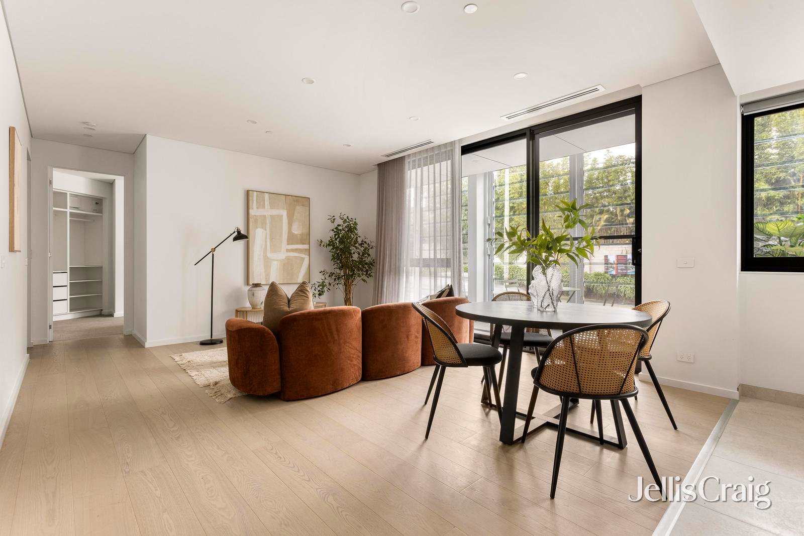 2/1 Old Heidelberg Road, Alphington image 5