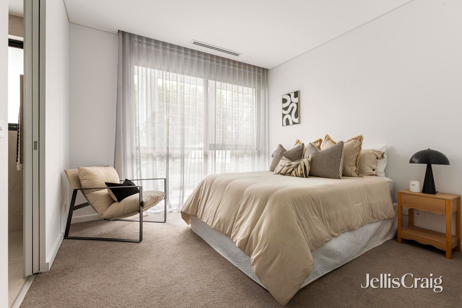2/1 Old Heidelberg Road, Alphington image 6