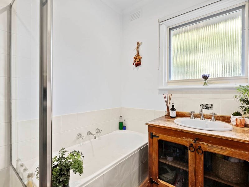 Property Gallery Thumbnail 8