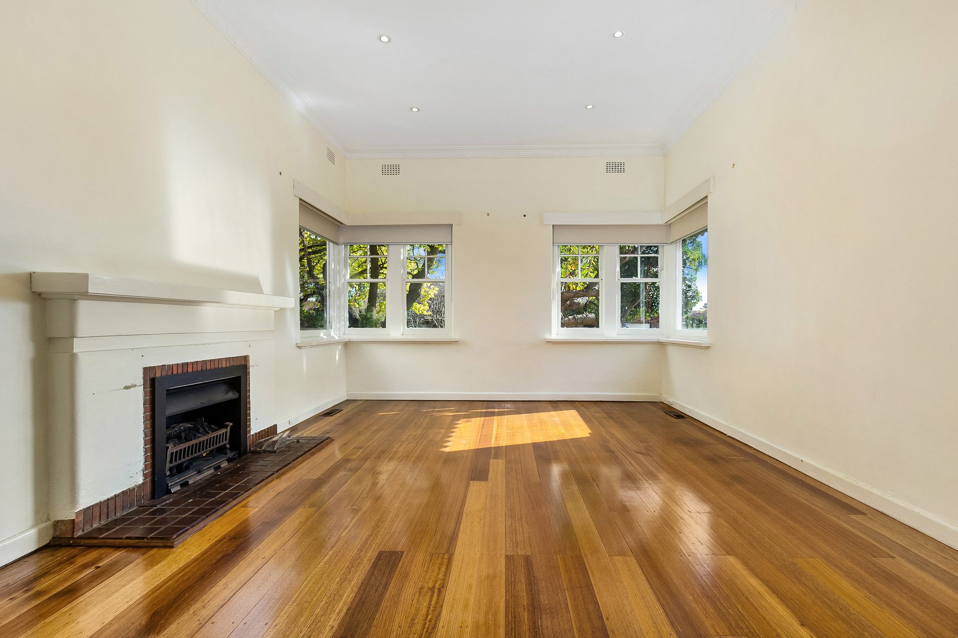 Property Gallery Thumbnail 2