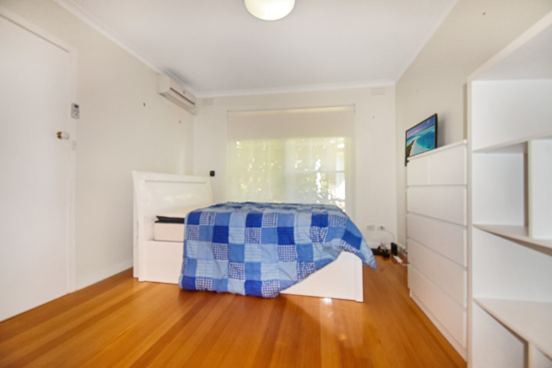 2/1 Pakenham Street, Blackburn image 4