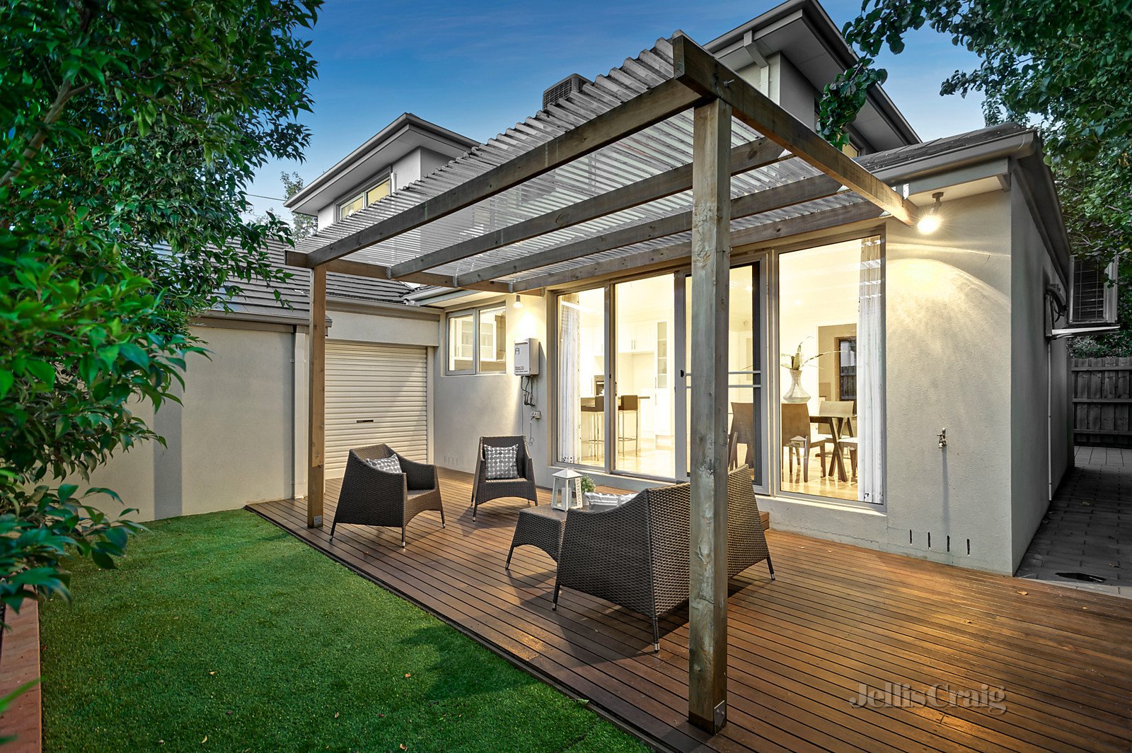 2/1 Park Lane, Mount Waverley image 9