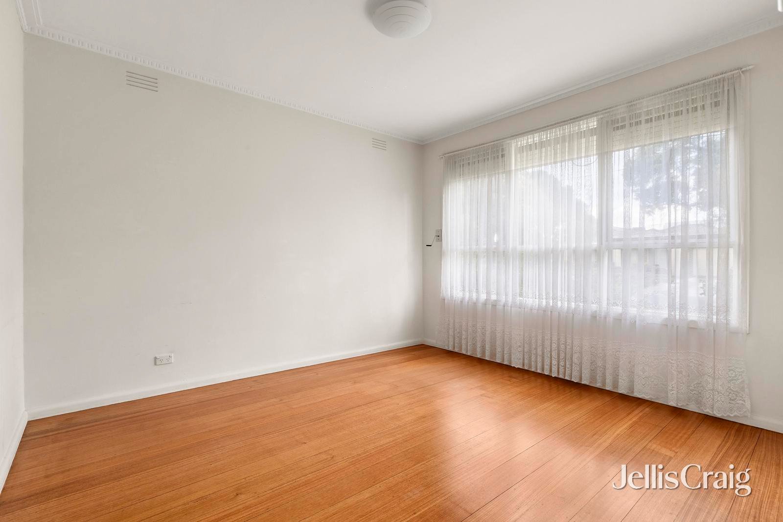 21 Paul Avenue, Keilor East image 5