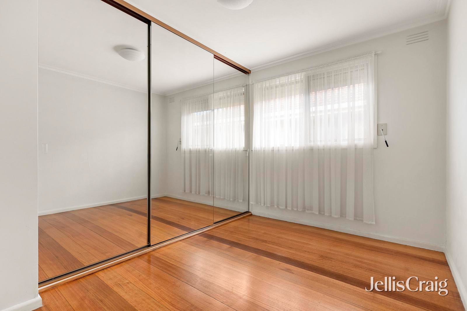 21 Paul Avenue, Keilor East image 6