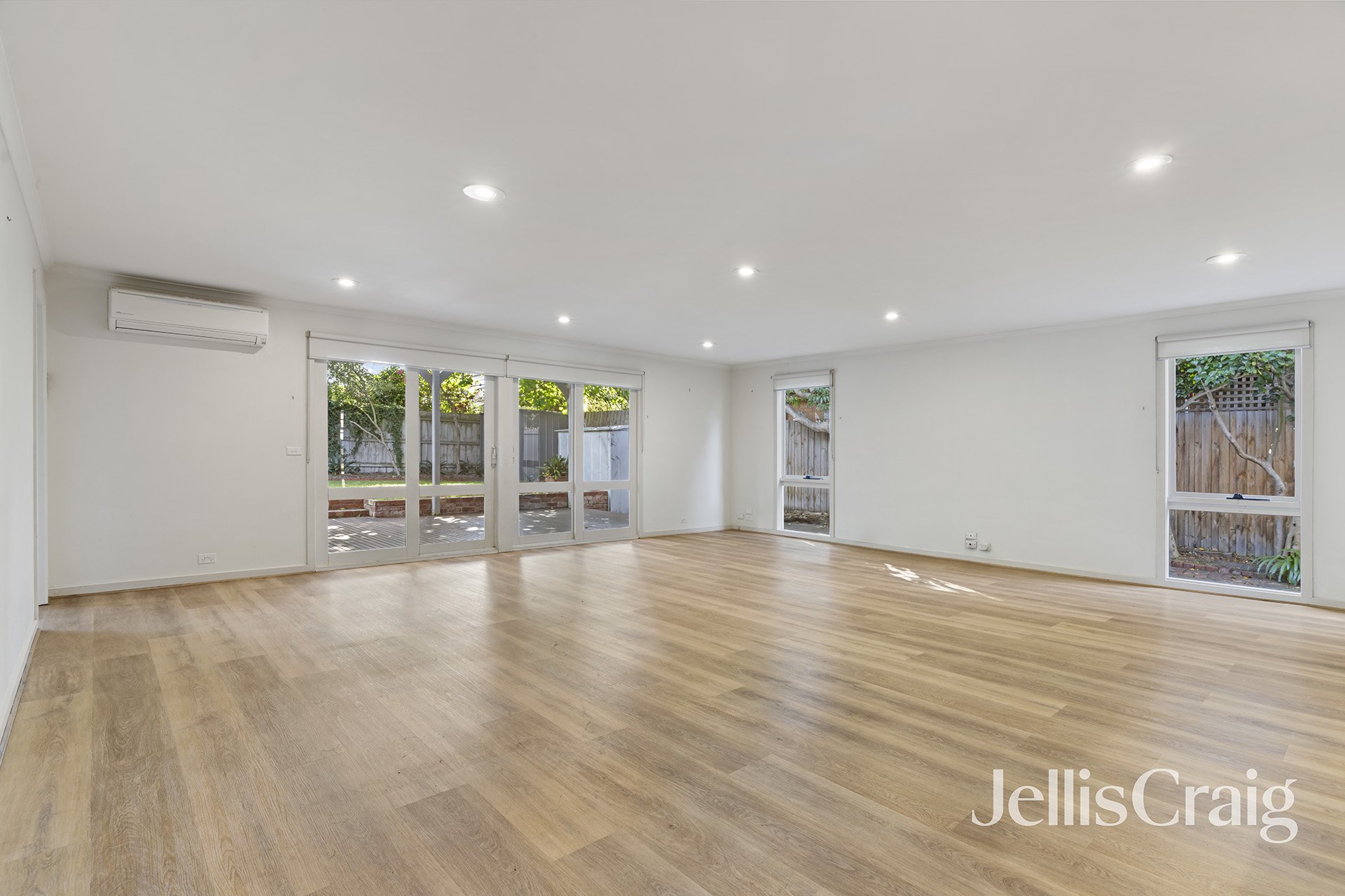 21 Paul Street, Cheltenham image 2