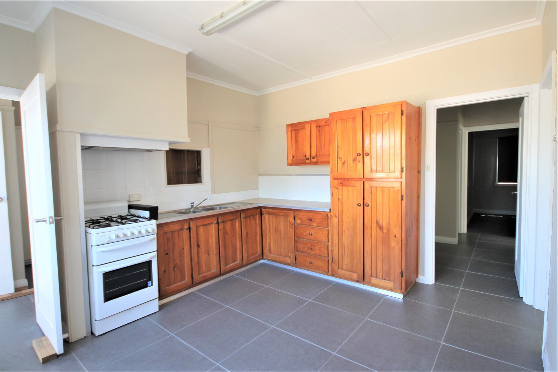 Property Gallery Thumbnail 2