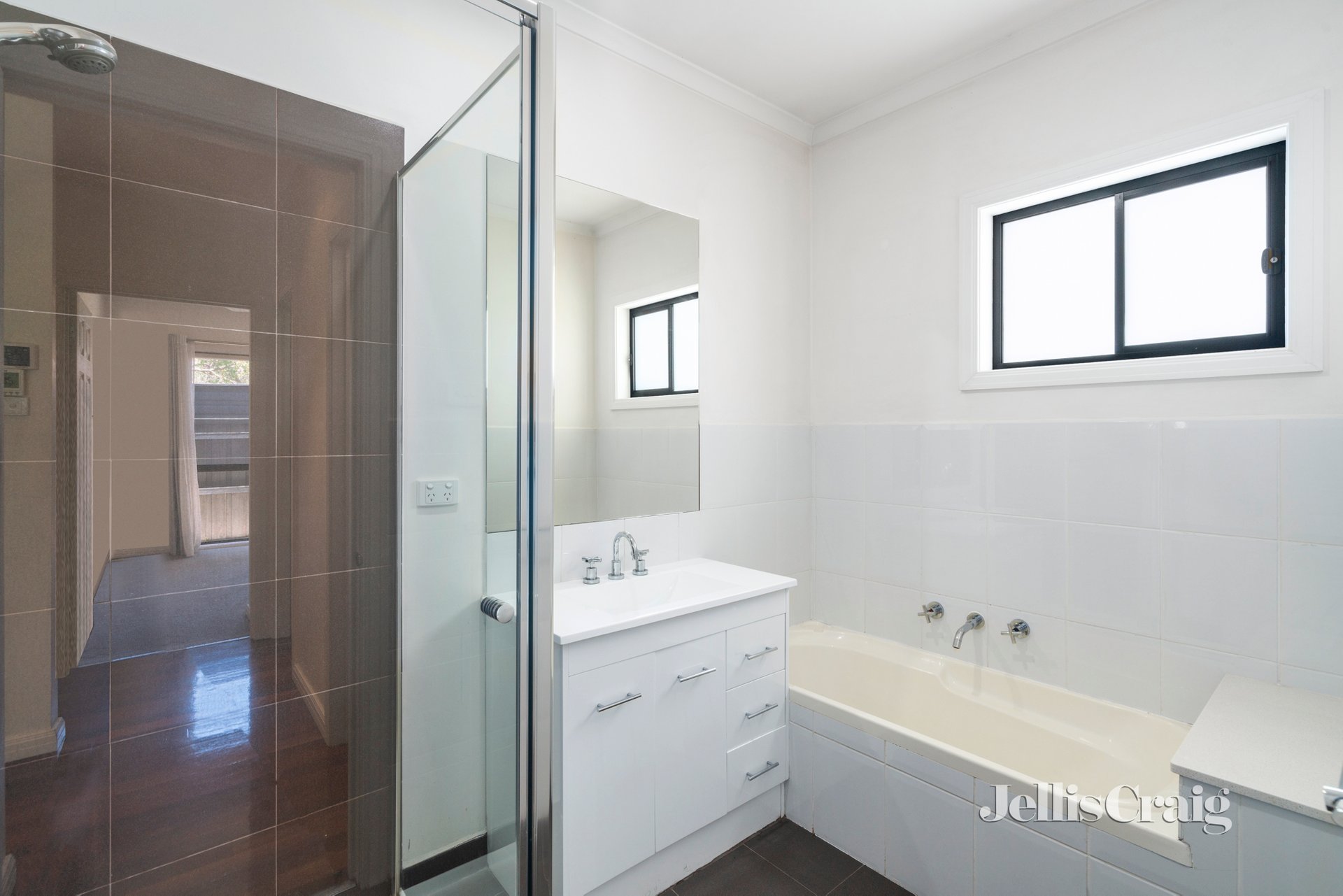 2/1 Peak St, Malvern East image 6