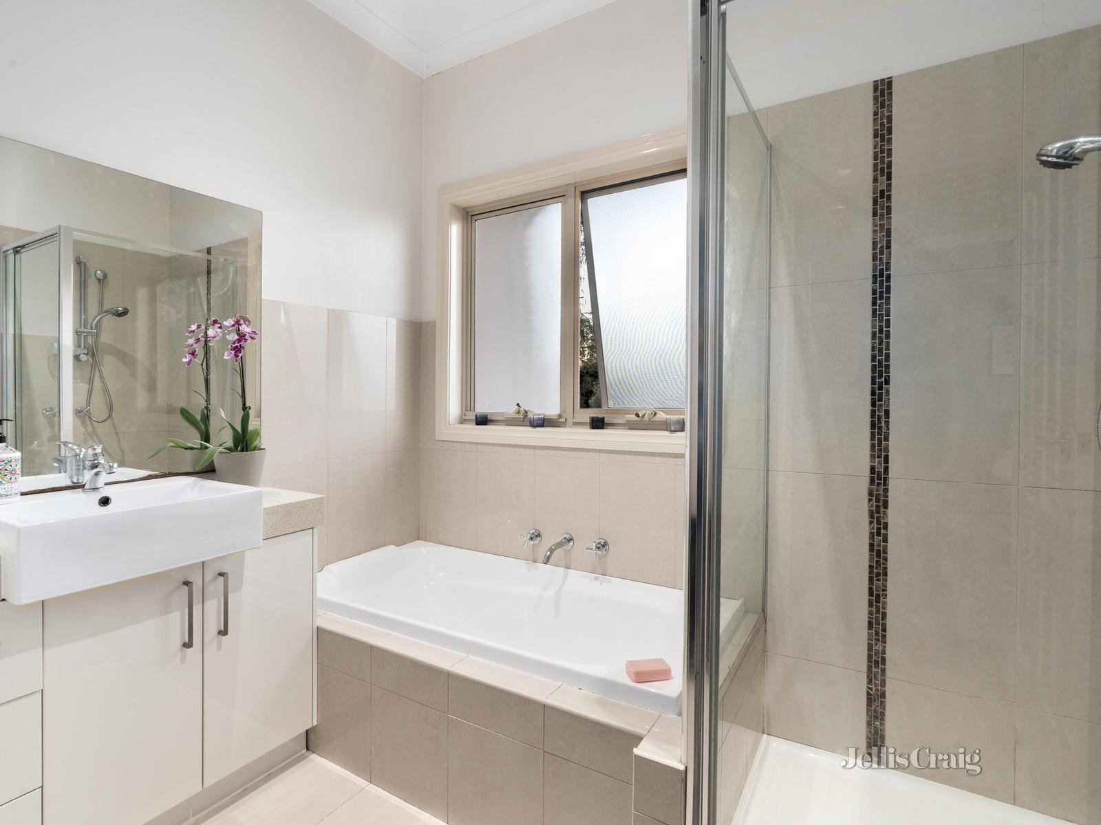 2/1 Pentlowe Avenue, Templestowe Lower image 8