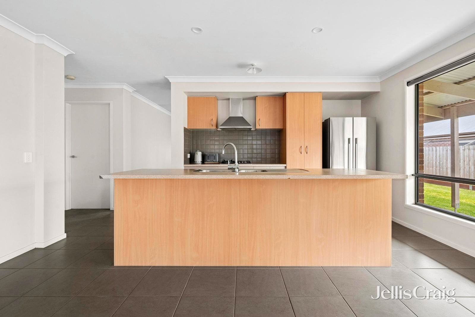 21 Pollard Drive, Leopold image 8