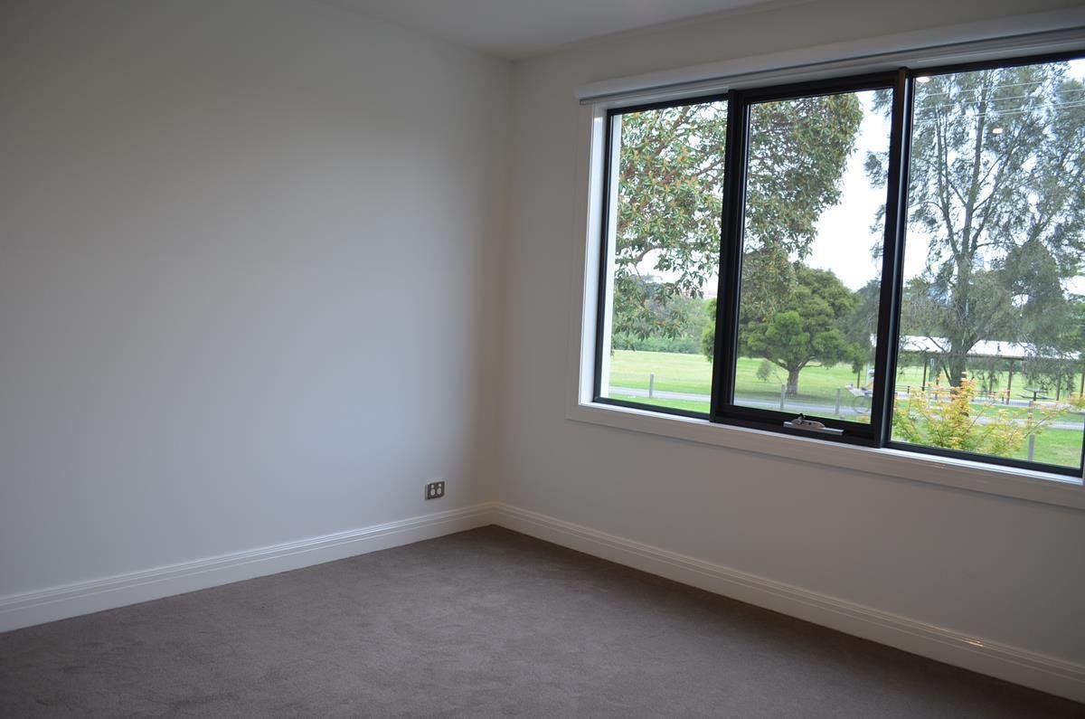 2/1 Ramu Grove, Ashburton image 4