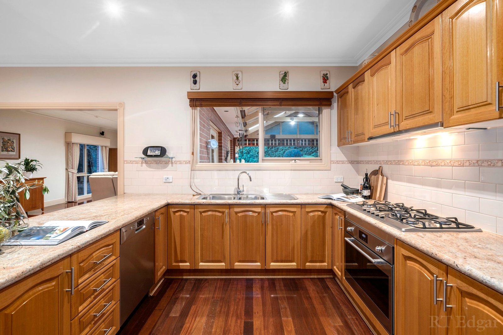 Property Gallery Thumbnail 9