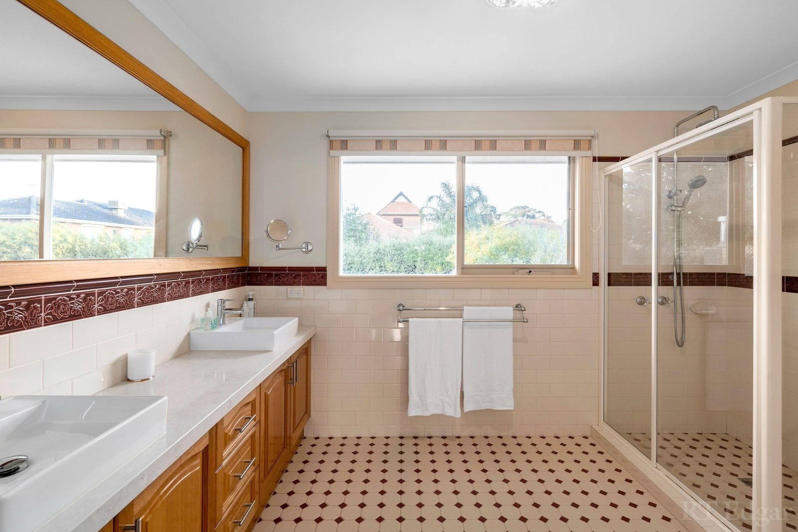 Property Gallery Thumbnail 12