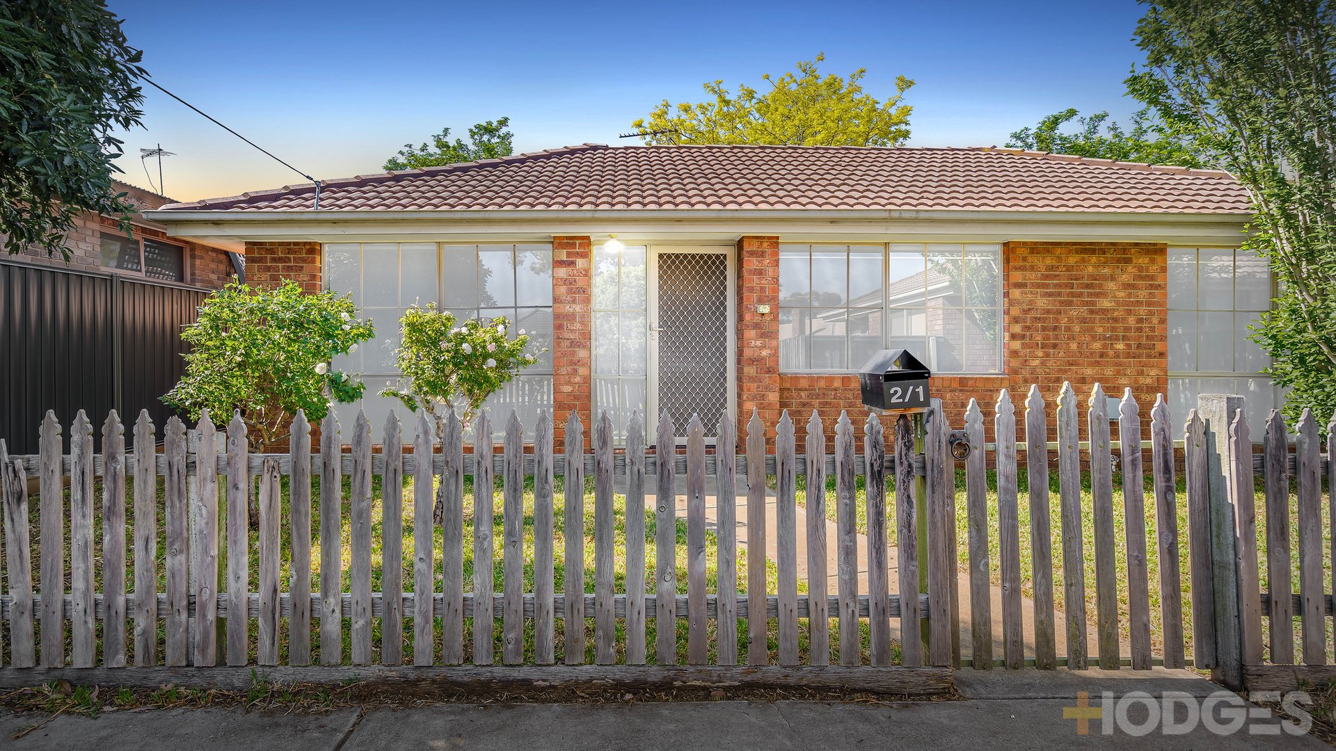 2 / 1 Regis Close Werribee