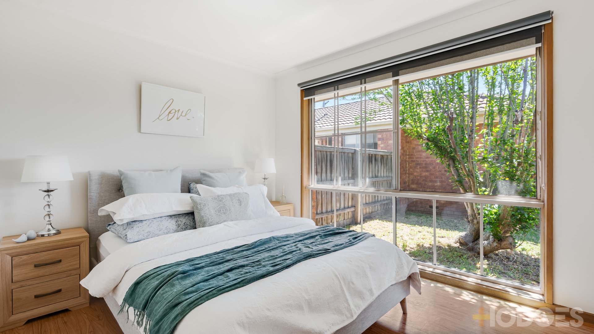 2 / 1 Regis Close Werribee