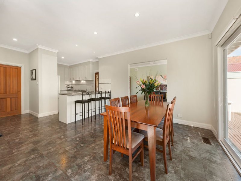 21 Renown Street, Bentleigh image 4