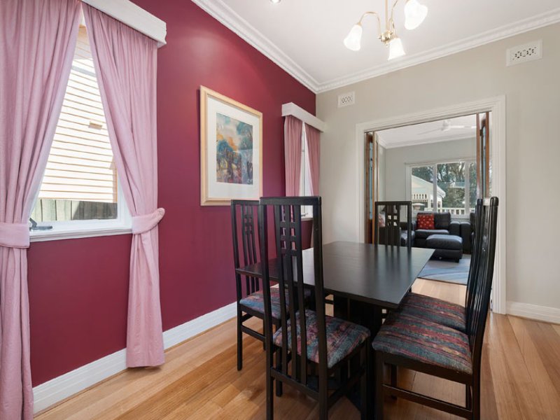 21 Renown Street, Bentleigh image 7