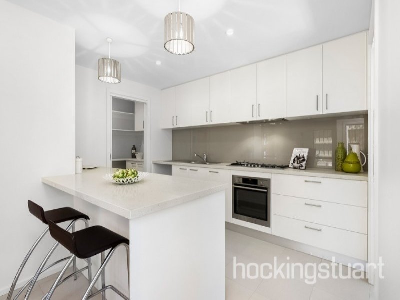 2/1 Richard Street, Box Hill North image 3