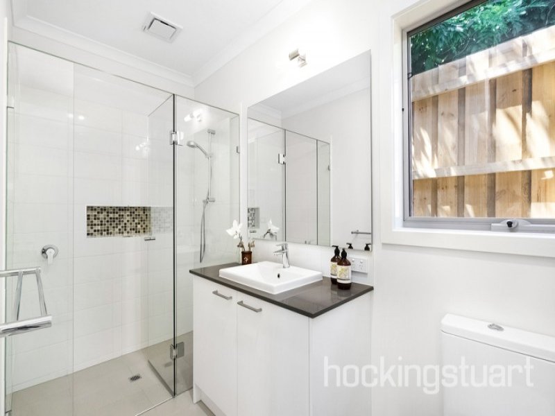 2/1 Richard Street, Box Hill North image 5
