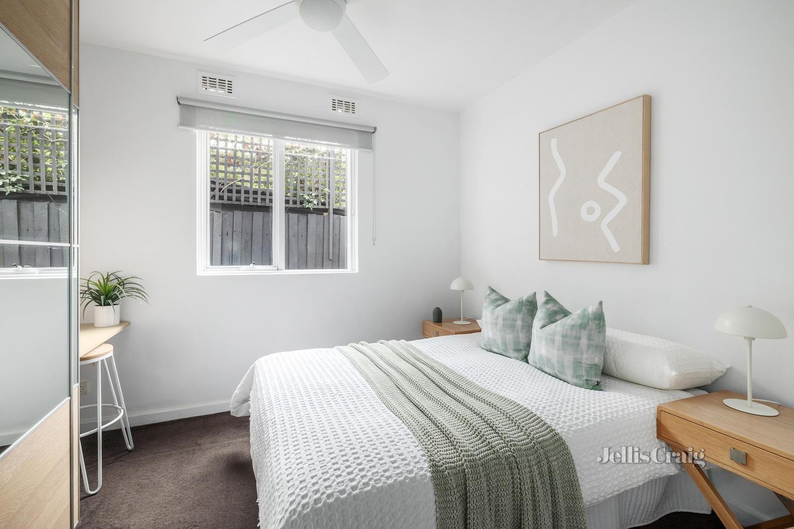 2/1 Rothesay Avenue, Elwood image 8