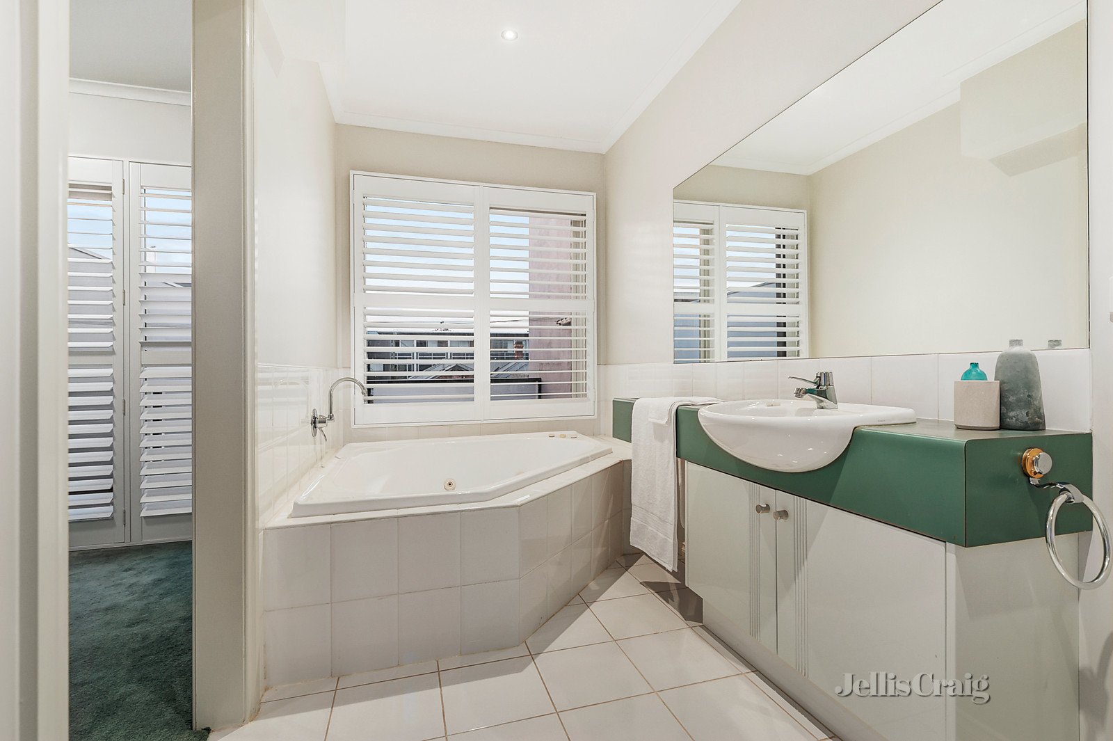 21 Russell Street, Hawthorn East image 6