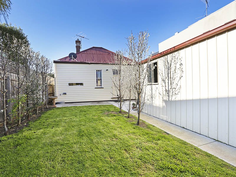 21 Saffron Street, Newtown image 9