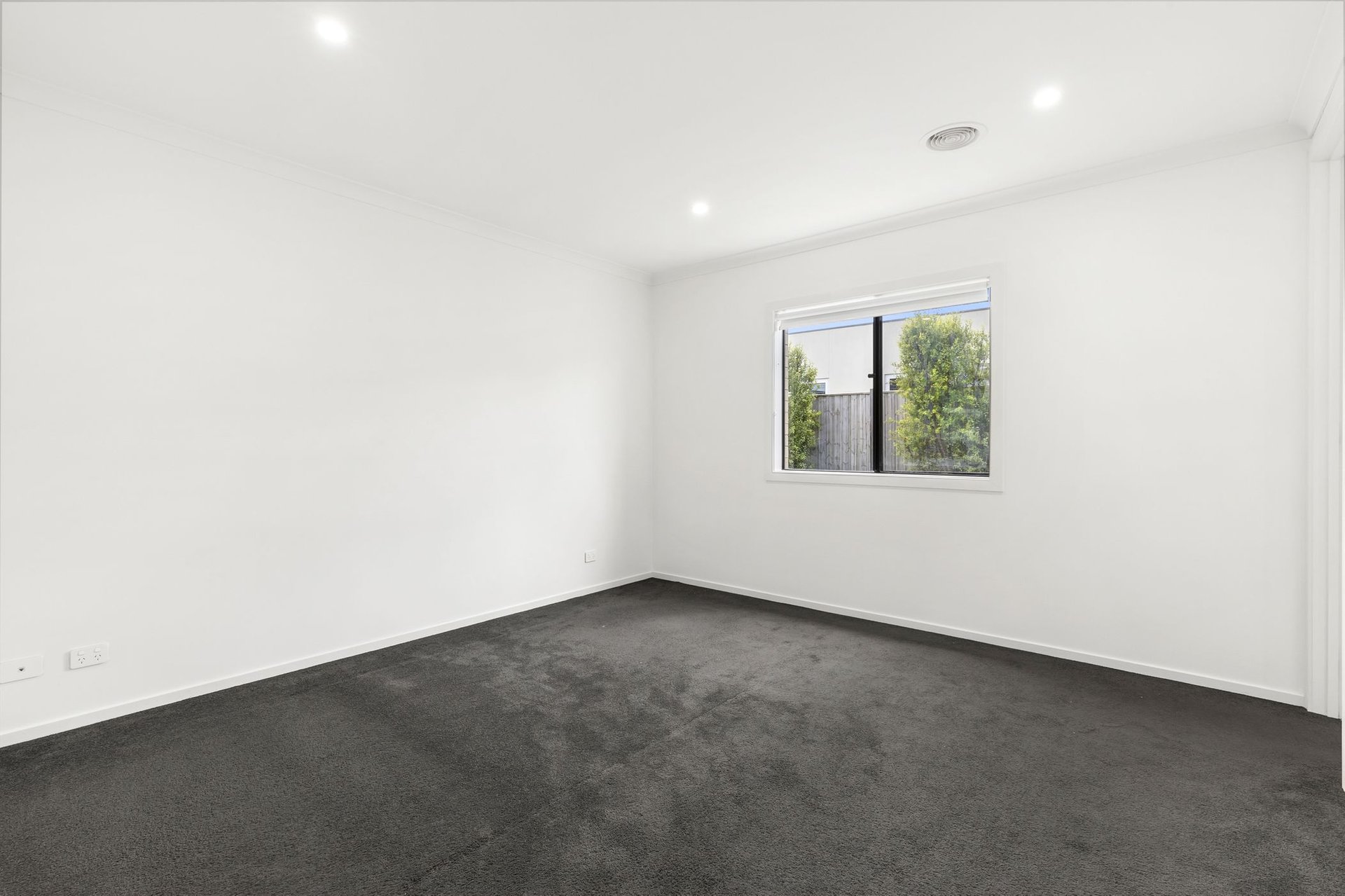 21 Saltbush Circuit, Point&nbsp;Lonsdale image 8