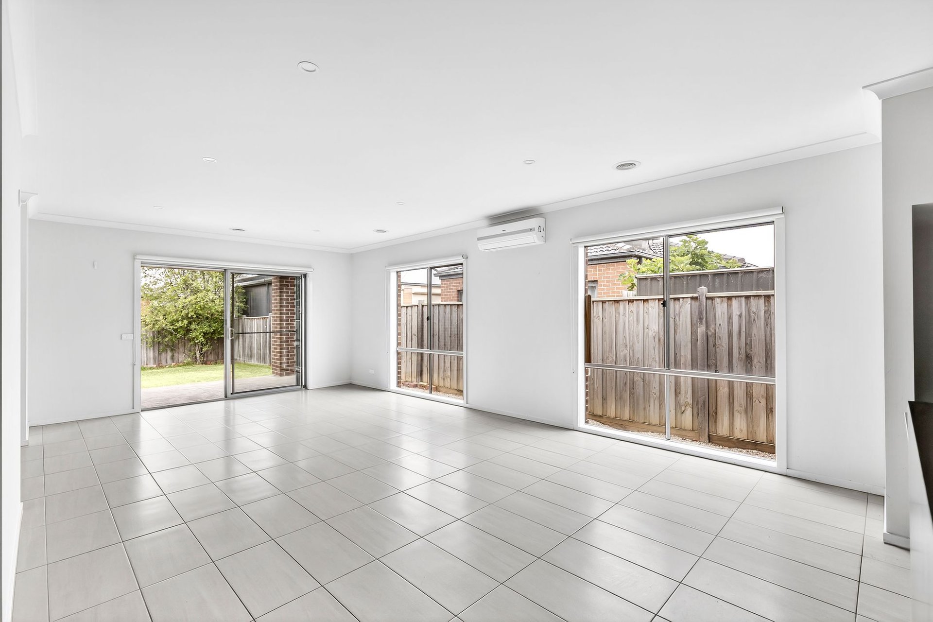 21 Sandor Terrace, Charlemont image 5