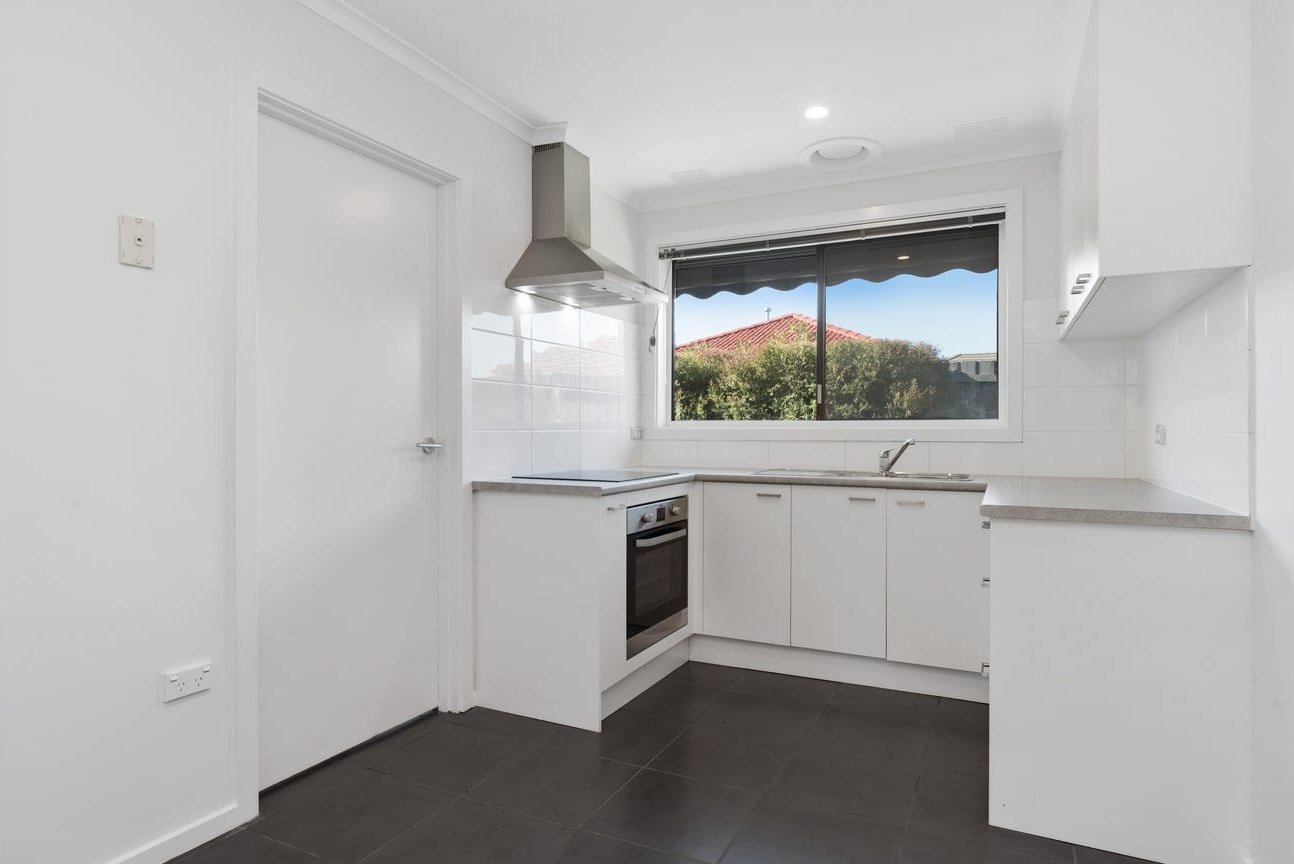 2/1 Sherwood Avenue, Chelsea image 3