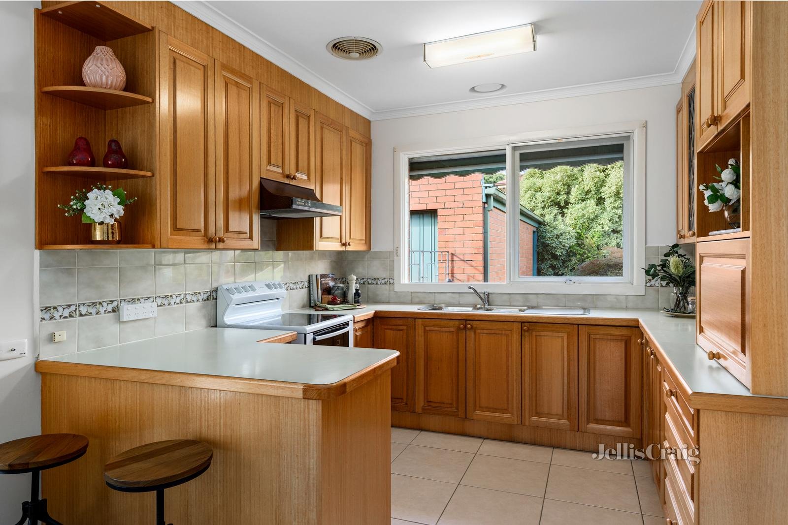 21 Smithdene Avenue, Ringwood East image 6