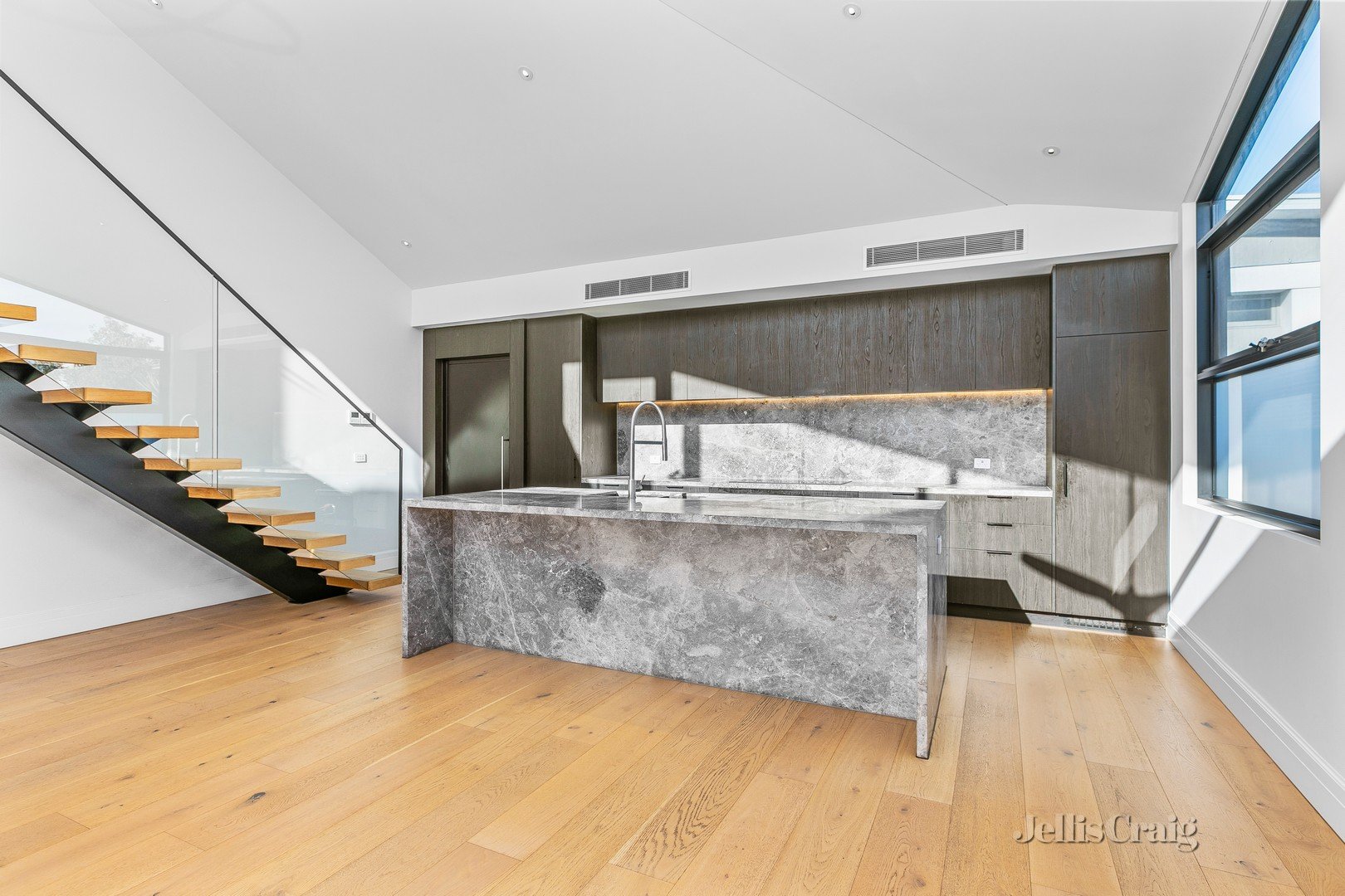 2/1 Stanley Street, Williamstown image 6