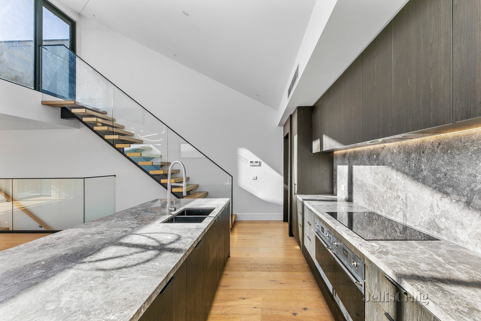 2/1 Stanley Street, Williamstown image 8