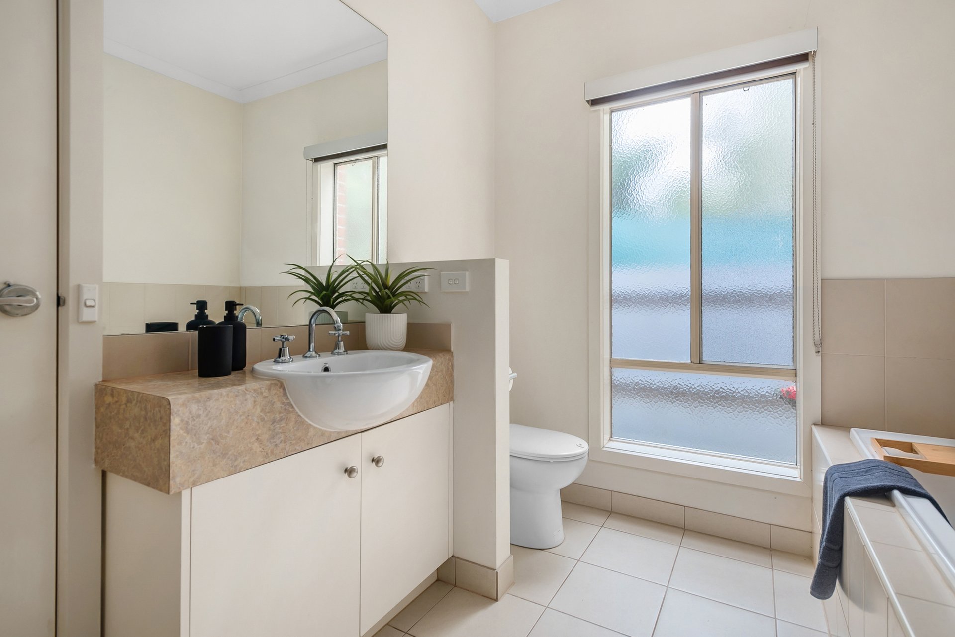 Property Gallery Thumbnail 9