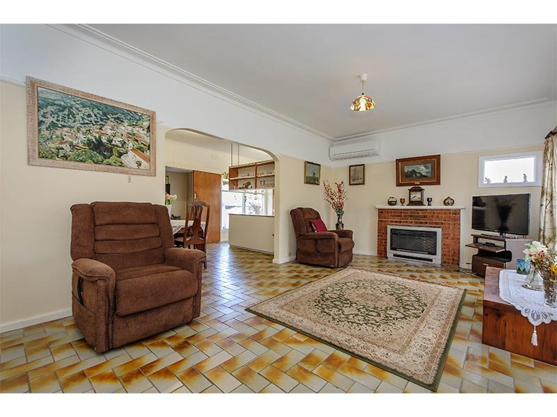21 Summit Road, Burwood image 3