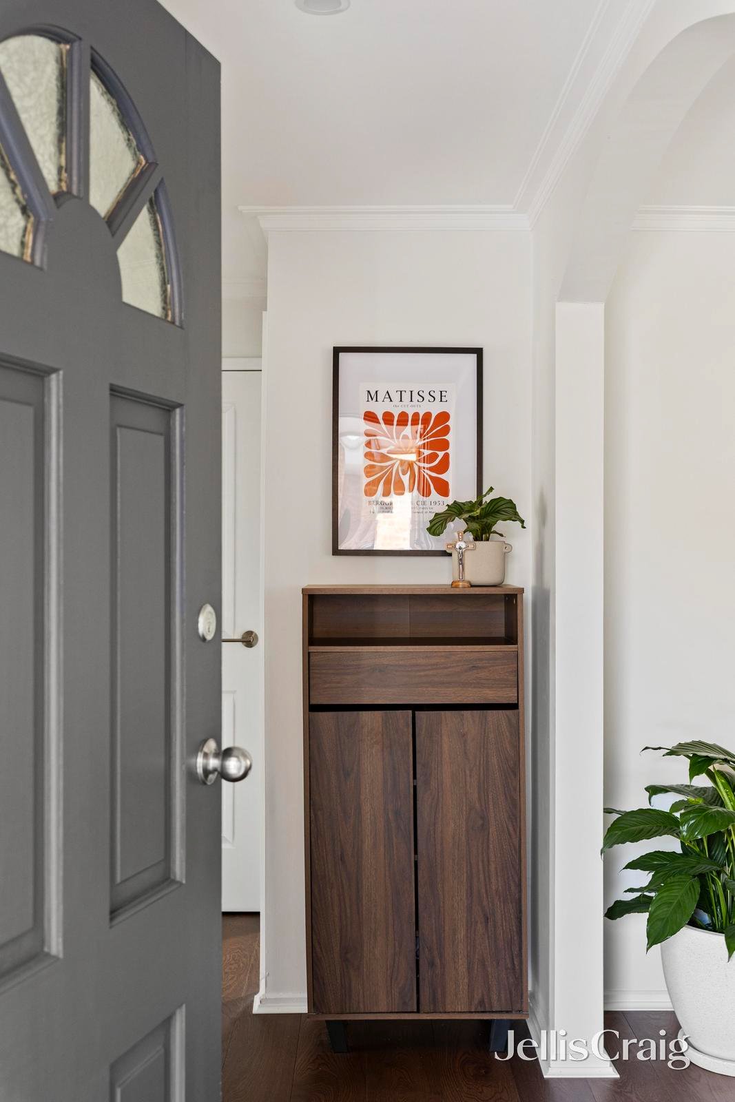 2/1 Sunset Drive, Heathmont image 2